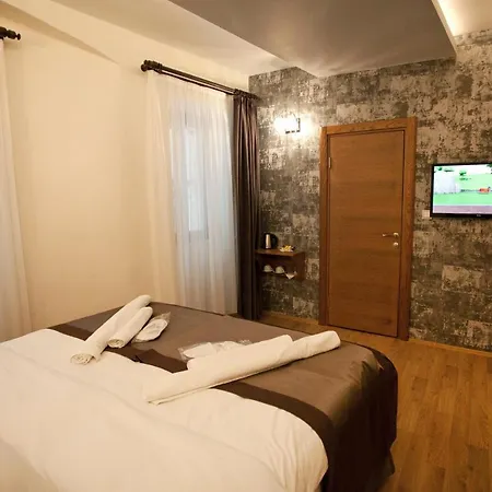 Pera Line Aparthotel *