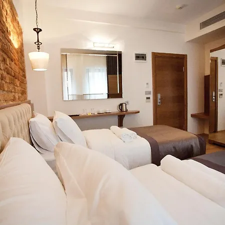 Aparthotel Pera Line *