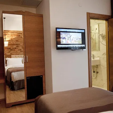 Aparthotel Pera Line