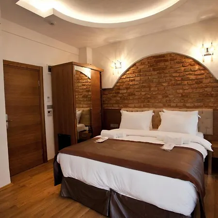 Aparthotel Pera Line